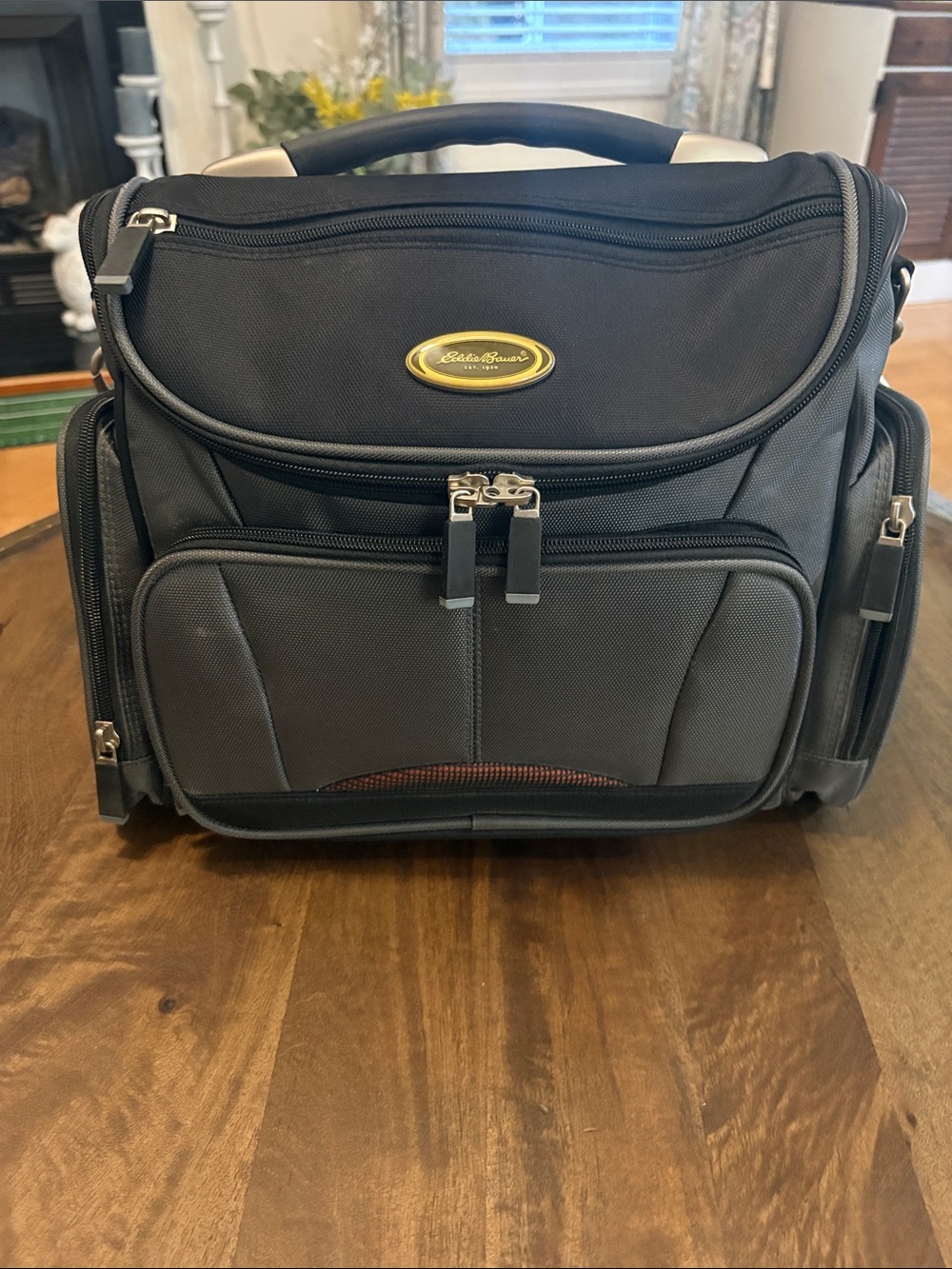 Eddie Bauer Black and Gray Travel Bag